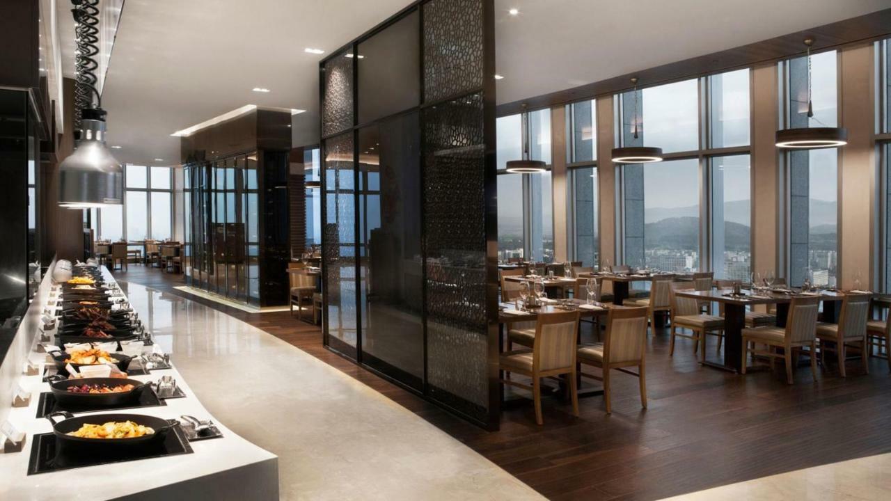 Lotte City Hotel Чеджудо Экстерьер фото